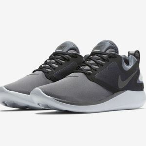 Nike Lunarsolo Sneakers